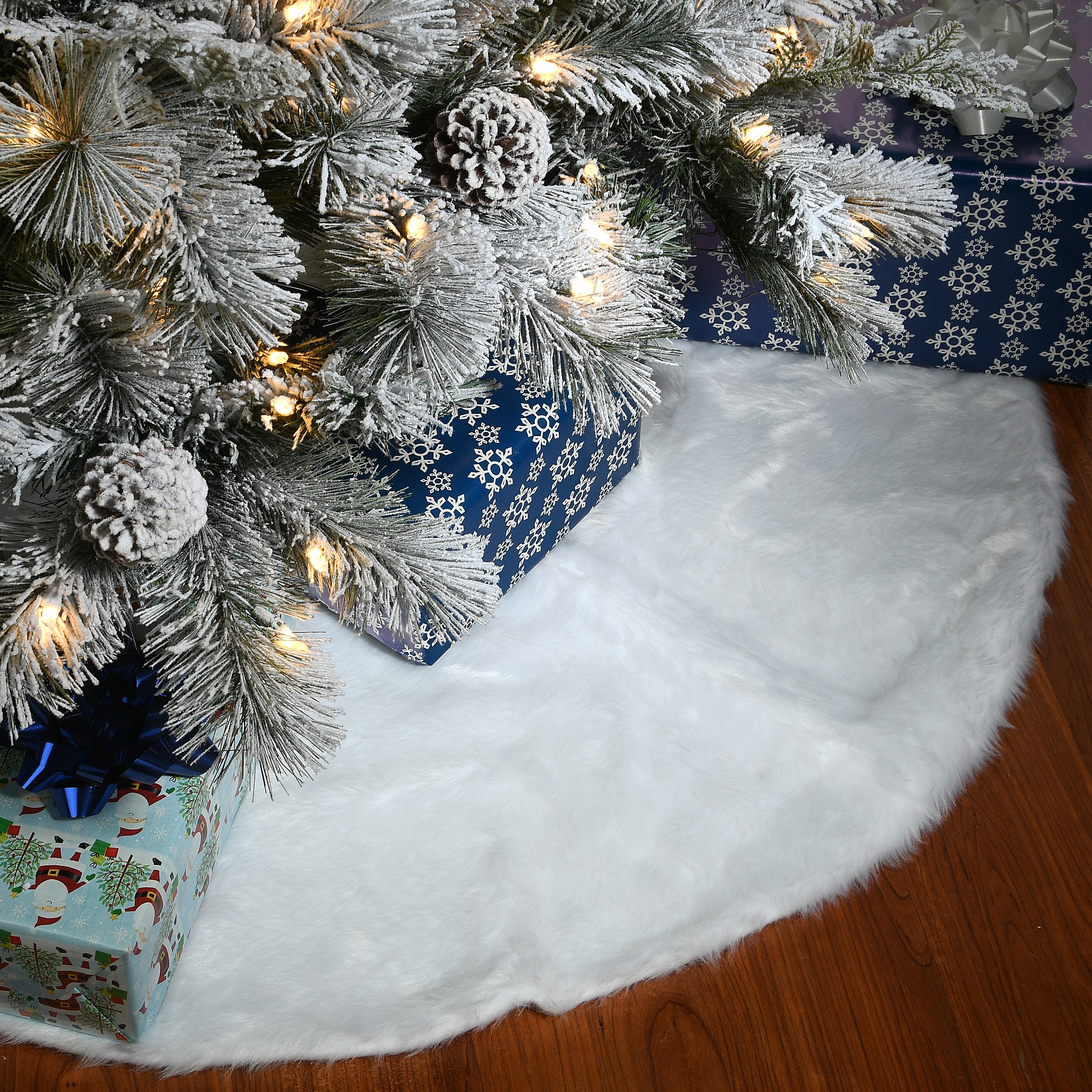 White fur hotsell tree skirt