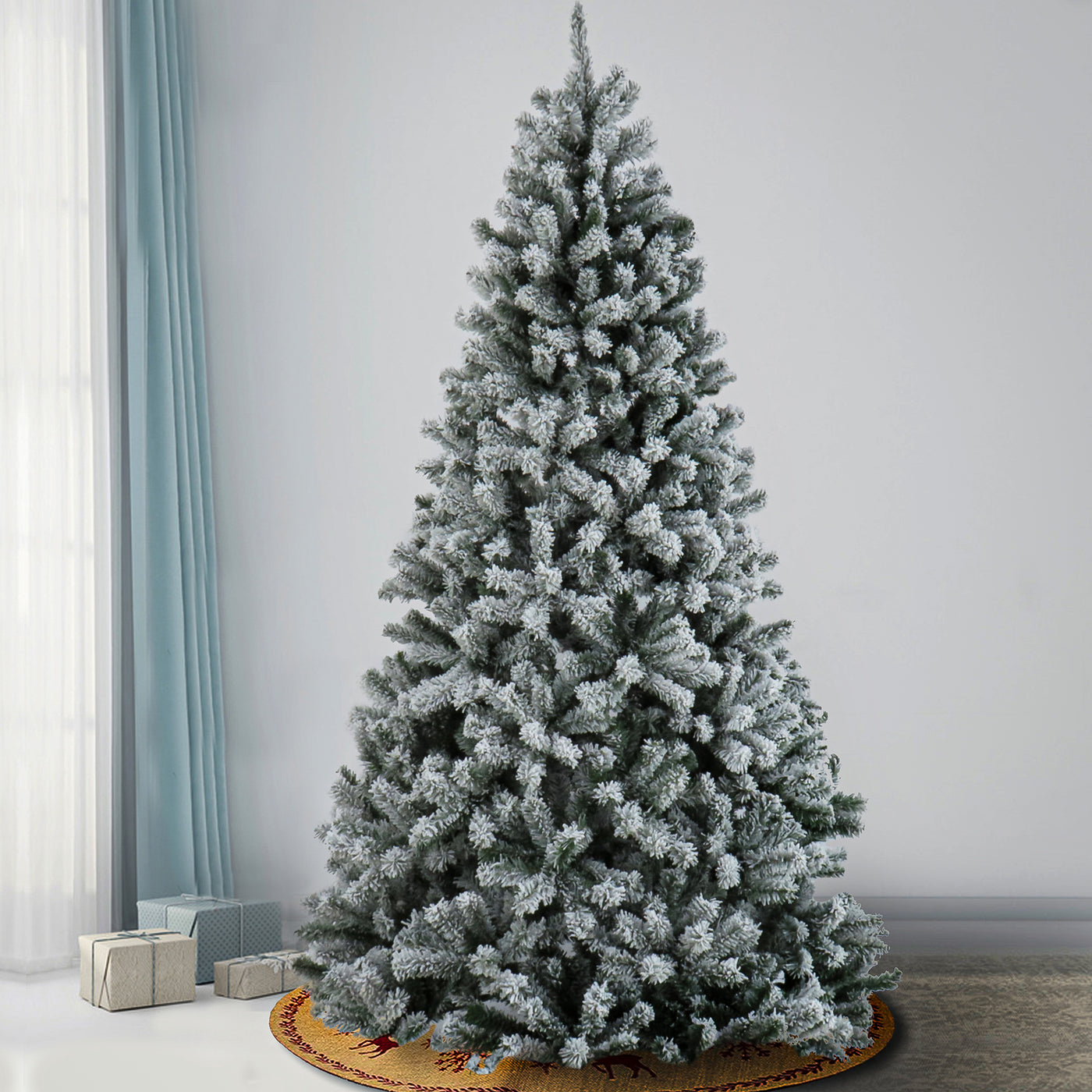 7.5 ft. North Valley Spruce Tree with Snow Dusted Braches - National Tree Company