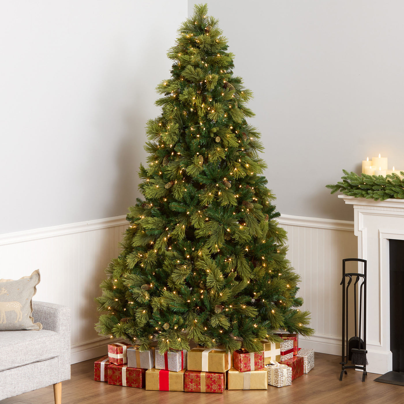 7.5 ft. Pre-Lit Carolina Pine Hinged Tree with 1000 Clear Lights, Plug-In - National Tree Company