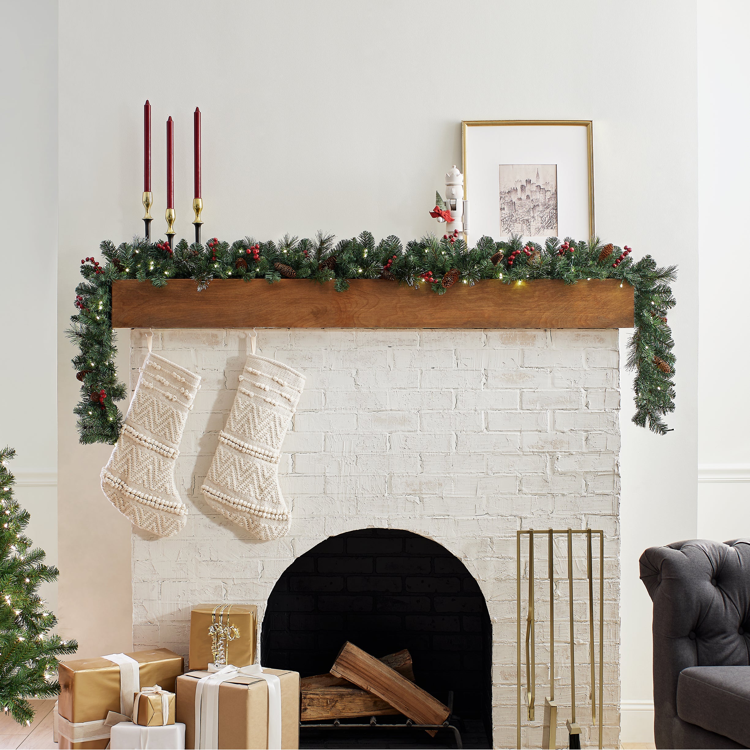National Tree Company Crestwood Spruce Garland - Thumbnail 3