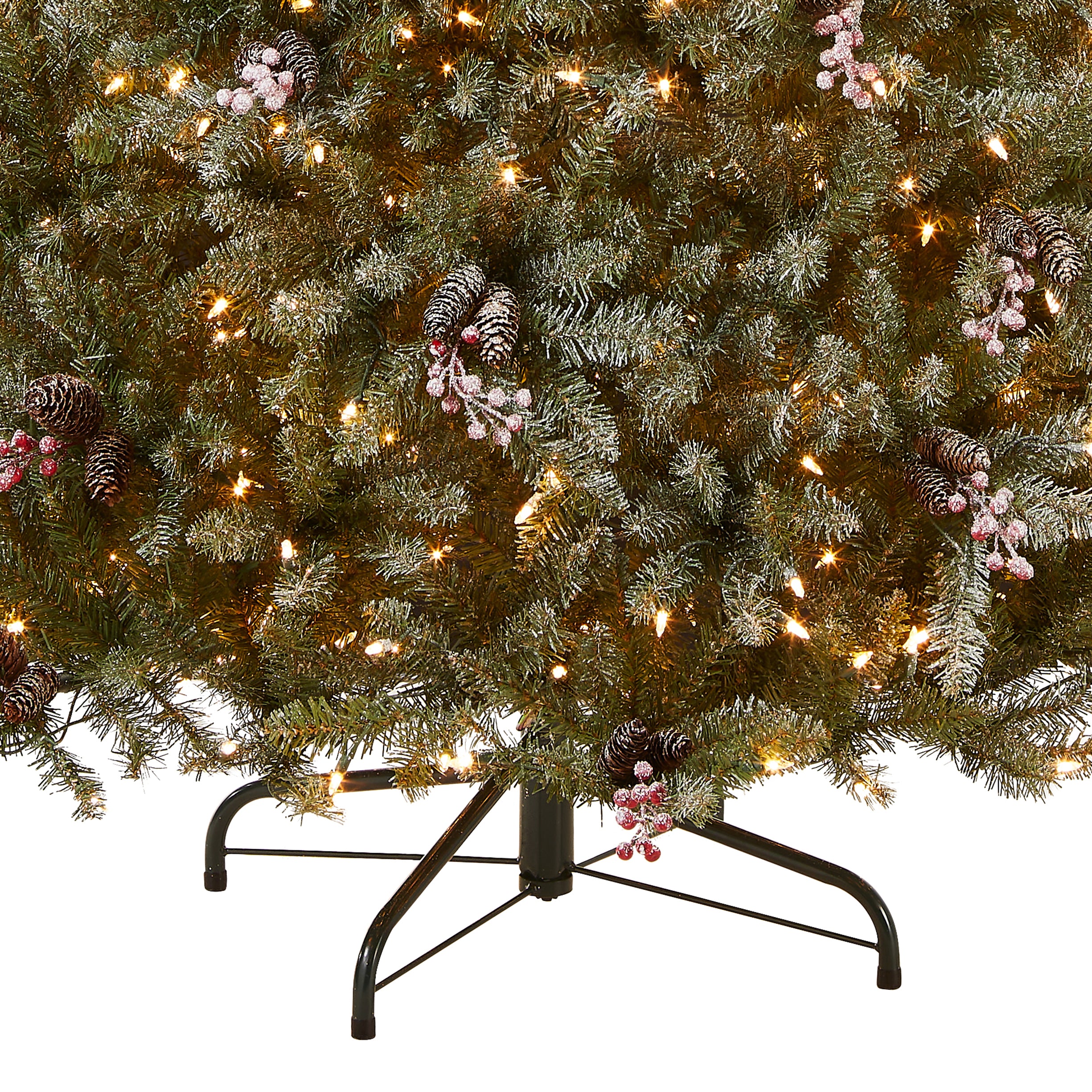 7 ft. Pre-Lit Dunhill Fir Tree with 700 Clear Lights, Plug-In