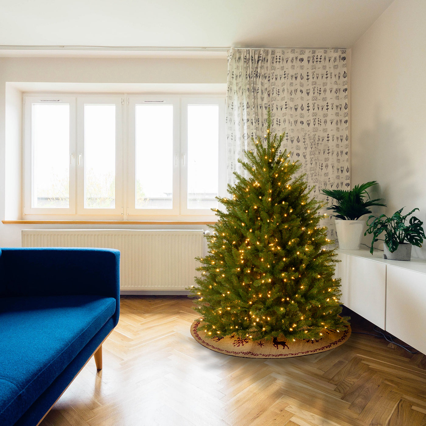 4.5 ft. Pre-Lit Dunhill Fir Tree with Clear Lights - National Tree Company