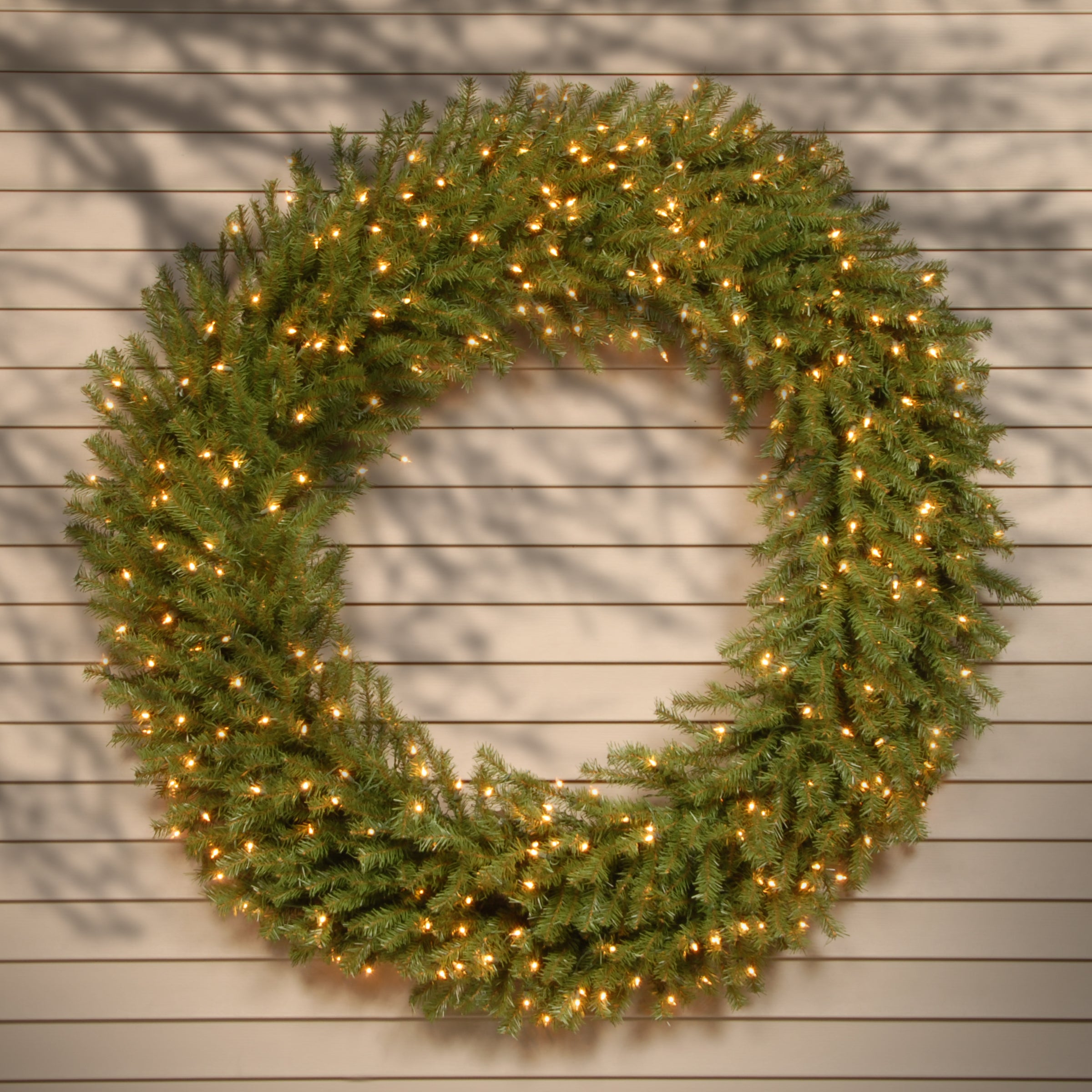 National Tree Company Pre-Lit Artificial Christmas Wreath, Green, Norw