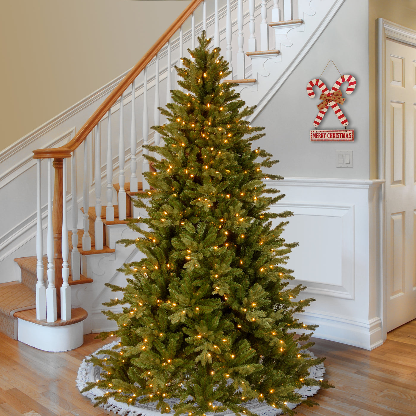 7.5 ft. Pre-Lit Avalon Spruce Tree with Clear Lights - National Tree Company