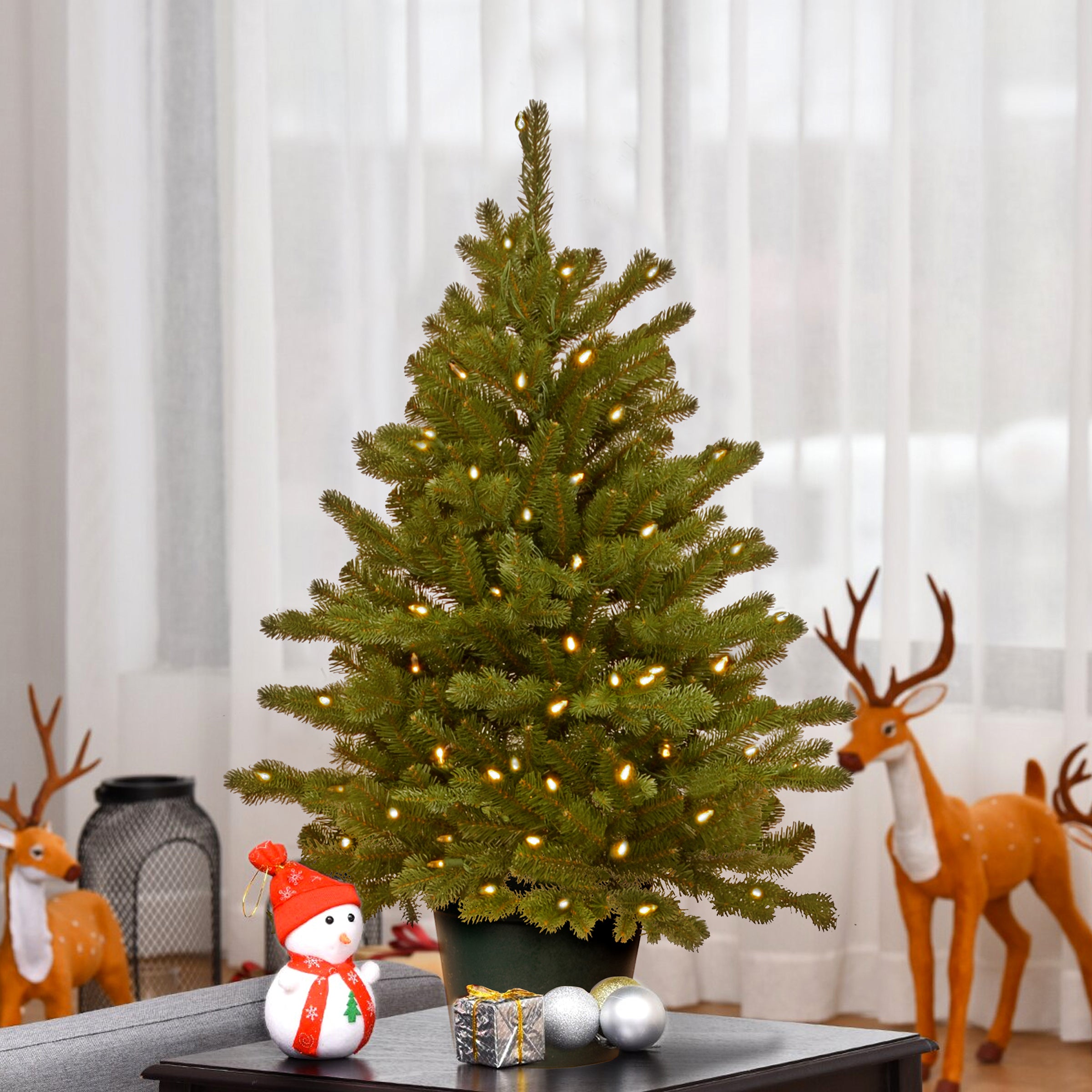 National Tree Company Hampton Spruce Christmas Tree - Thumbnail 3