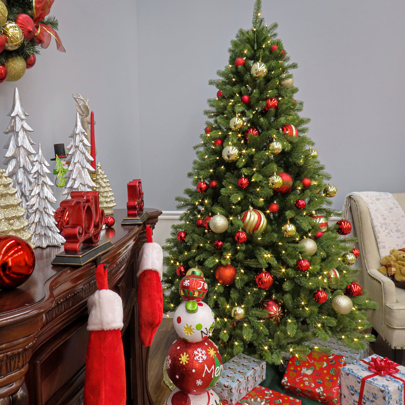 7.5 ft. Pre-Lit Lakewood Spruce Tree with Dual Color LED Lights - National Tree Company